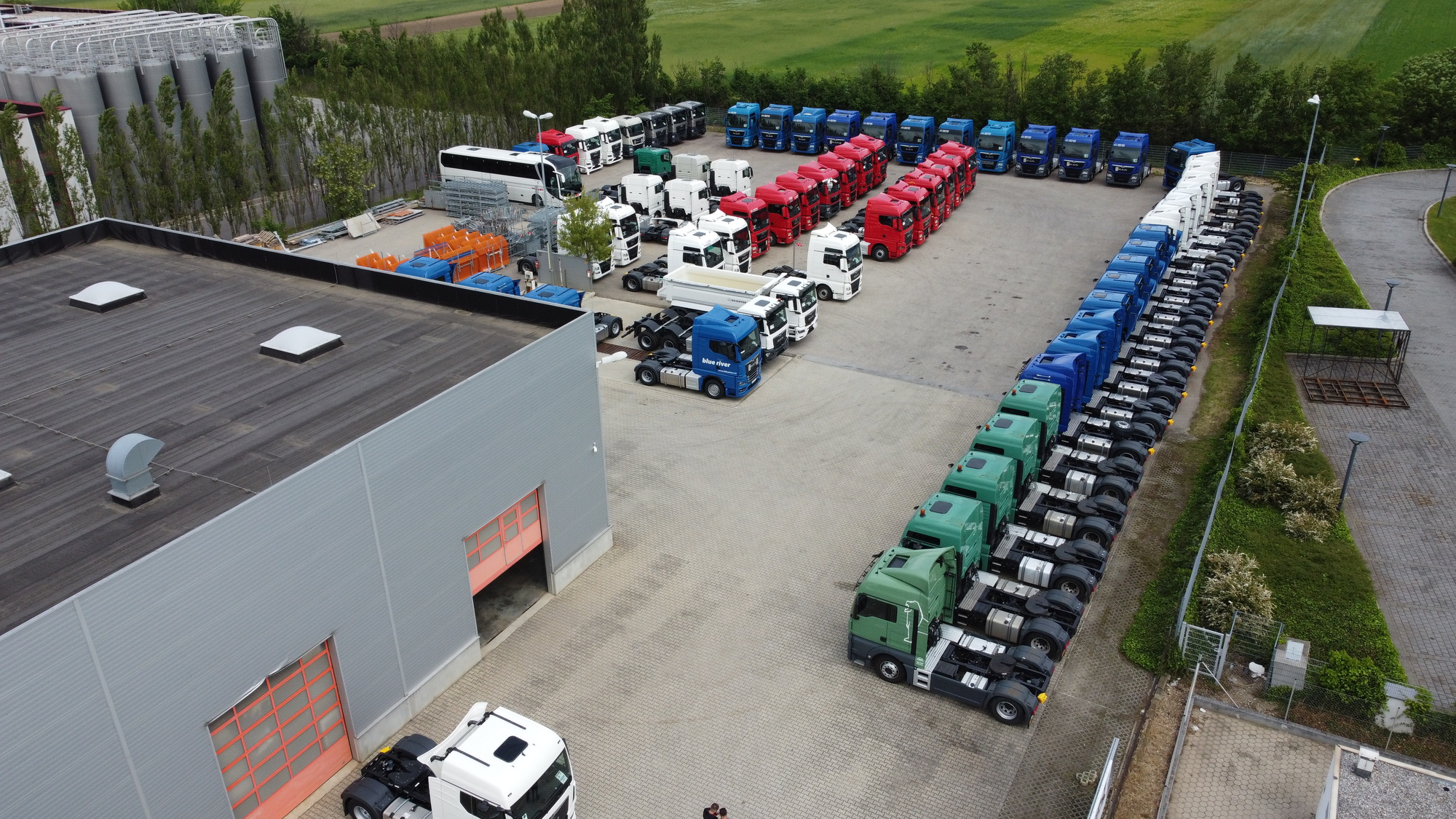 MHS Truck Center GmbH undefined: слика 2