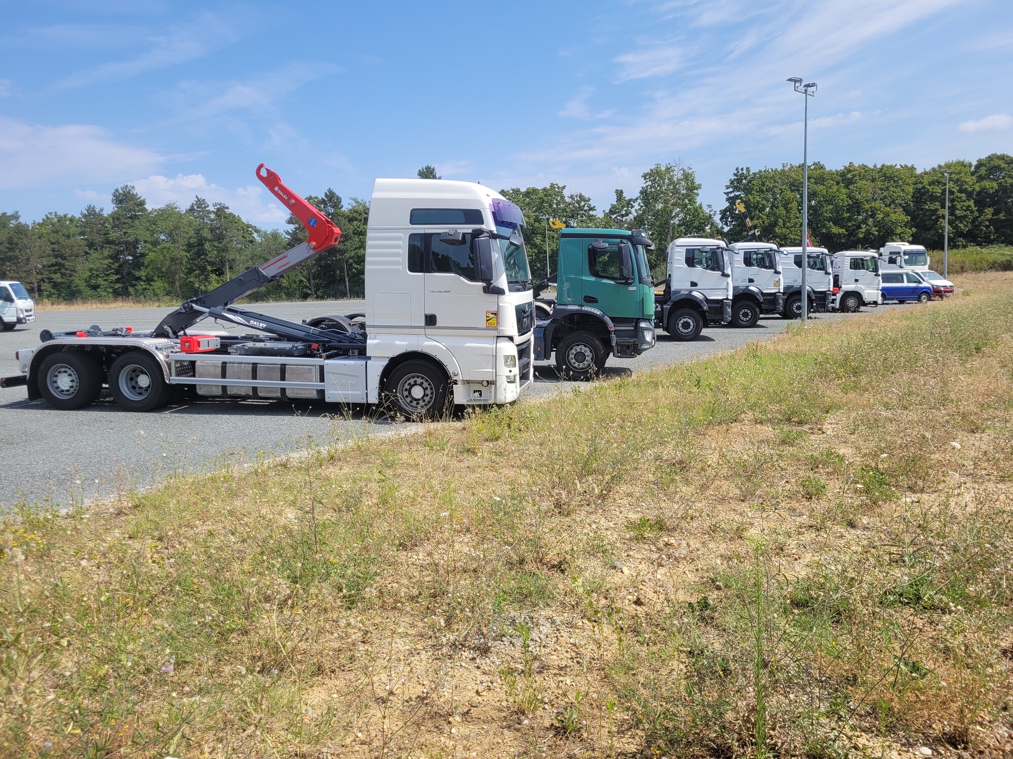 SARL AGVEHICULES undefined: слика 3