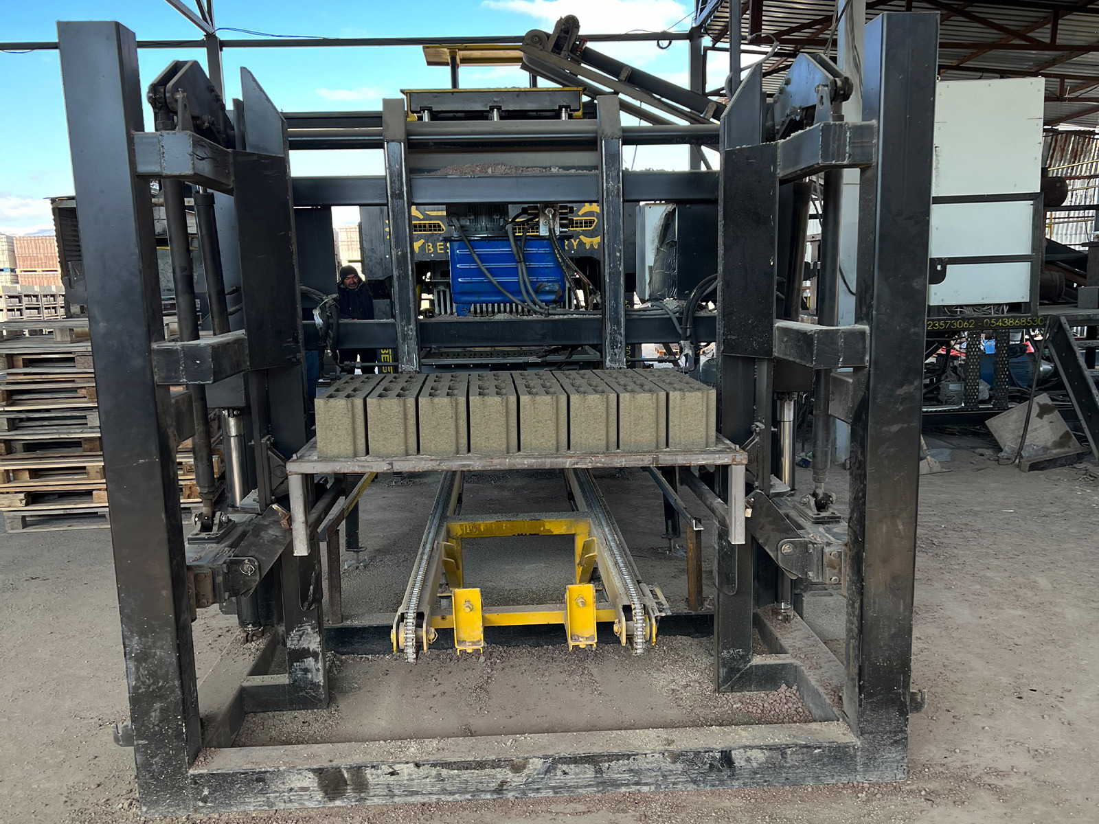 Beyazlı Group undefined: слика 116