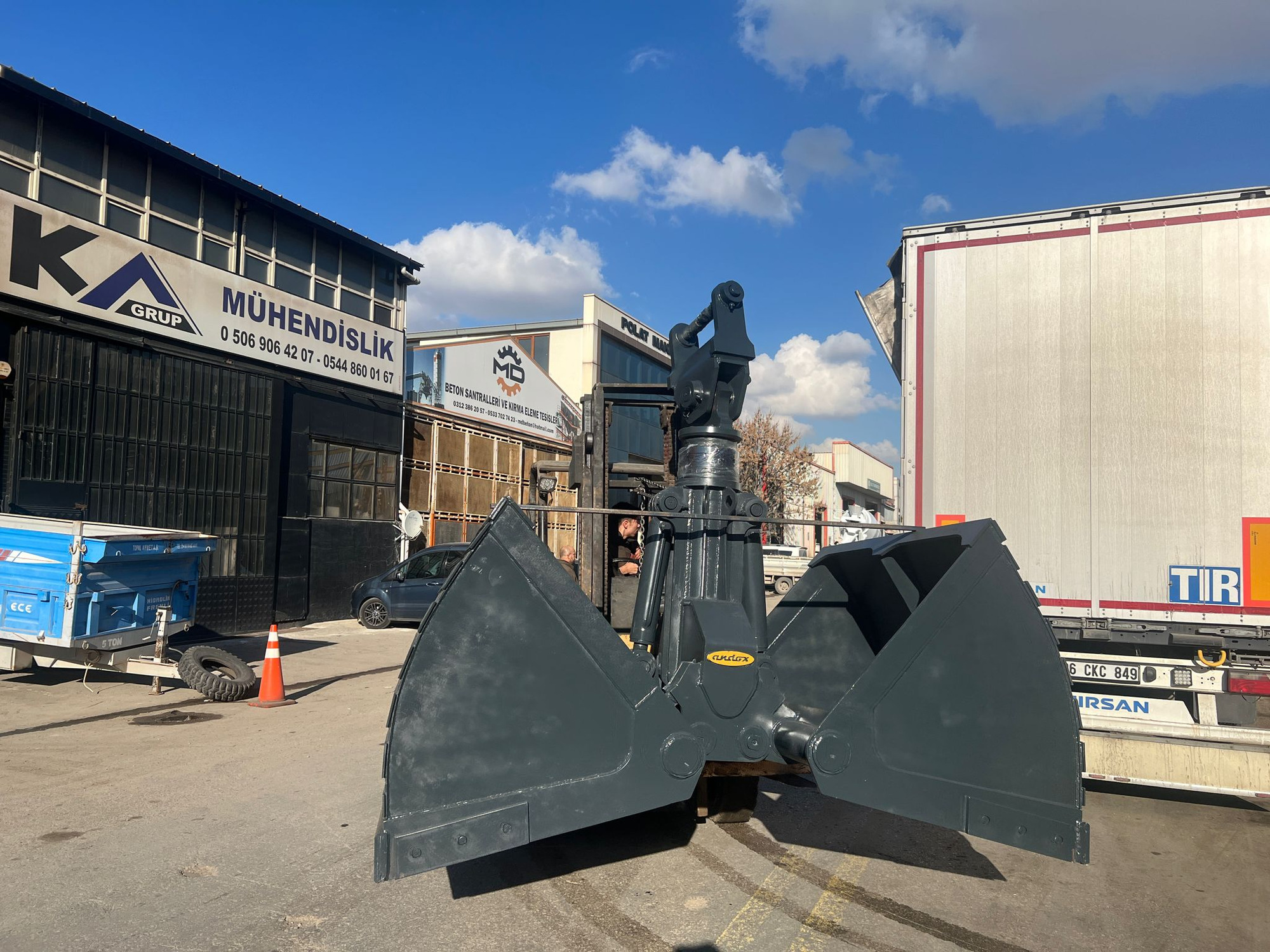 ANDOKS - Возила за продажба undefined: слика 53