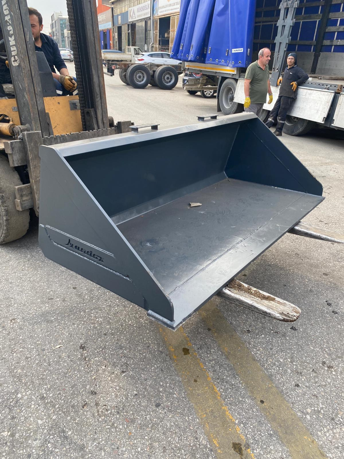 ANDOKS - Возила за продажба undefined: слика 22