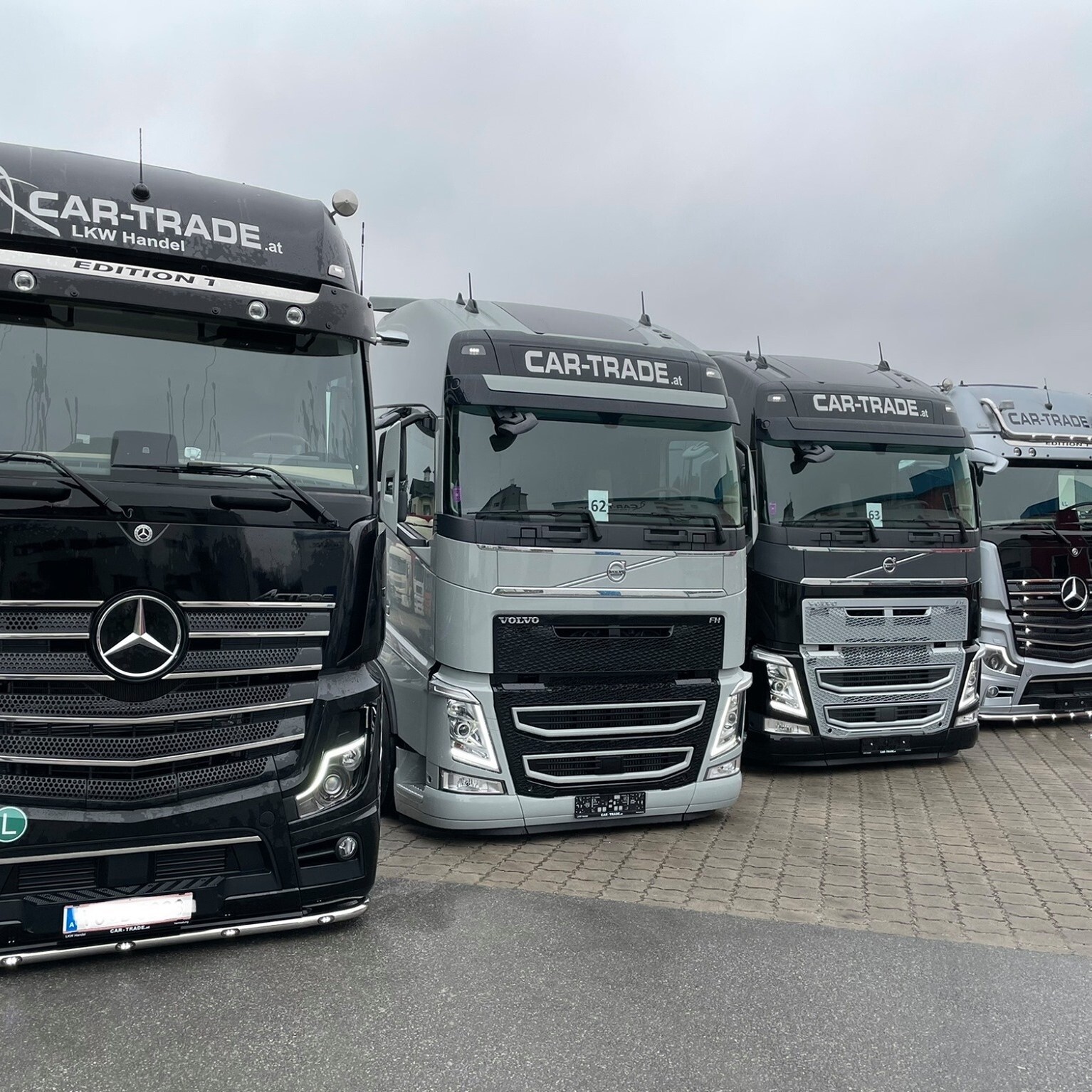 Cartrade Gebrauchtwagen GmbH - Возила за продажба undefined: слика 1