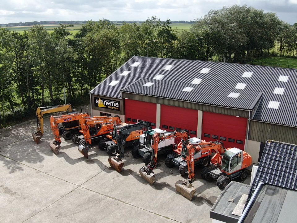 Sinnema Equipment BV - Возила за продажба undefined: слика 1