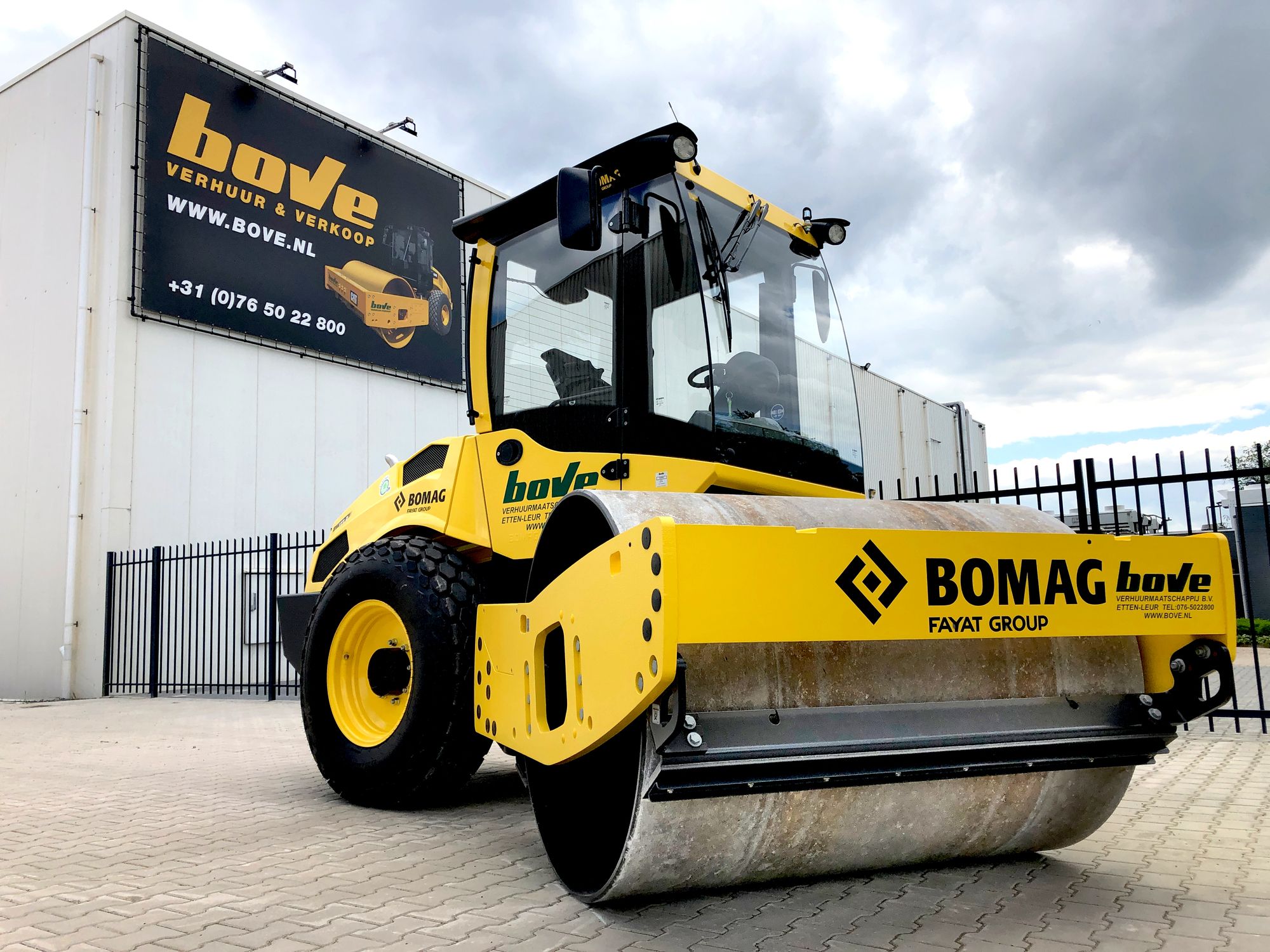 Bove Rental & Sales - Возила за продажба undefined: слика 3
