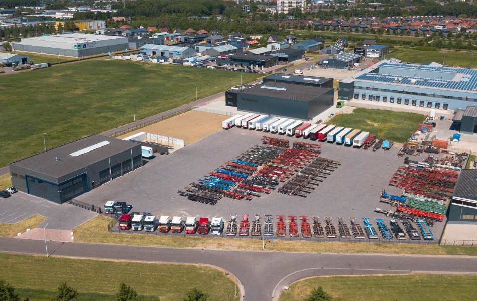 Louis Boon Trucks & Trailers BV undefined: слика 6