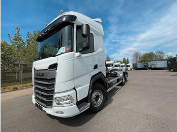 Камион со кука за подигање DAF XF 480