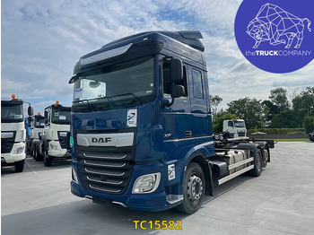 Транспортер на контејнер/ Камион со променливо тело DAF XF