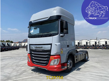 Камион влекач DAF XF