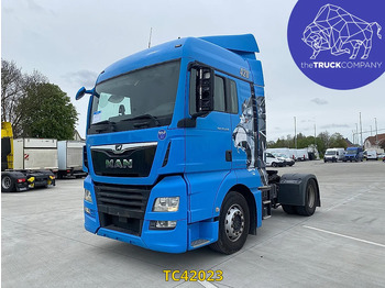 Камион влекач MAN TGX