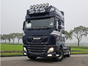 Камион влекач DAF XF 530