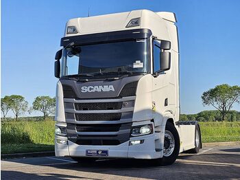 Камион влекач SCANIA R 450