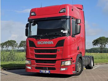 Камион влекач SCANIA R 450