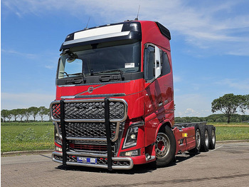 Камион со кабинска шасија VOLVO FH