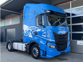 Камион влекач IVECO Stralis