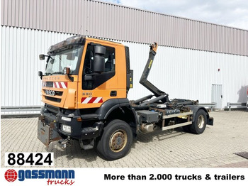 Камион со кука за подигање IVECO Trakker