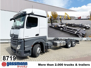 Камион со кука за подигање MERCEDES-BENZ Actros 2548