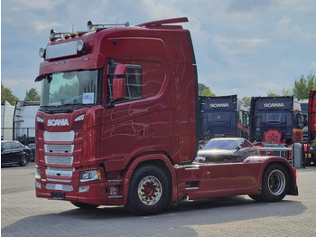 Камион влекач Scania S500 NGS Highline 4x2 - Retarder - Night clima - Full air - Custom interior - Full spoiler - 2 tank: слика 3 Камион влекач Scania S500 NGS Highline 4x2 - Retarder - Night clima - Full air - Custom interior - Full spoiler - 2 tank: слика 3