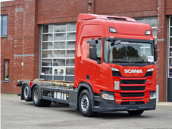 Транспортер на контејнер/ Камион со променливо тело SCANIA R 500