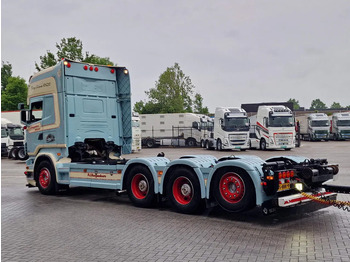 Камион со кабинска шасија Scania R620 Topline 8x4 - Retarder - Full air - Custom interior - Show truck - HUB reduction: слика 4
