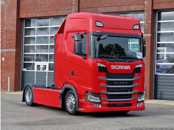 Камион влекач SCANIA S