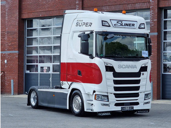 Камион влекач SCANIA S 520