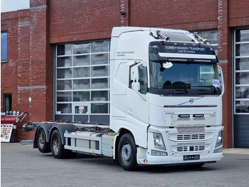 Транспортер на контејнер/ Камион со променливо тело VOLVO FH13 500