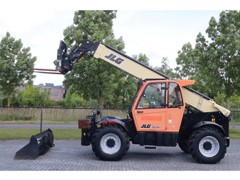 Телескопски ракувач JLG