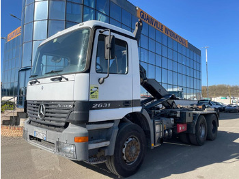 Камион со кука за подигање MERCEDES-BENZ Actros 2631