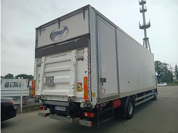 Камион сандучар Renault D16: слика 5