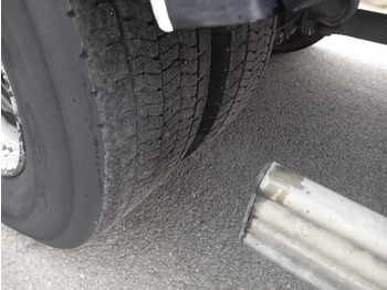 Камион сандучар Renault D16: слика 4