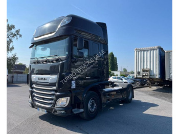 Камион влекач DAF XF 530