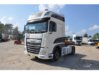 Камион влекач DAF XF 460