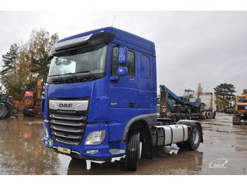 Камион влекач DAF XF 530