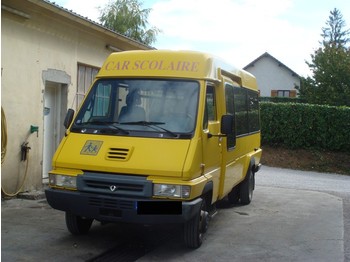 Автобус RENAULT: слика 1