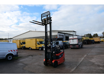 Електричен вилушкар TOYOTA