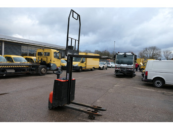 Вилушкар за палети TOYOTA