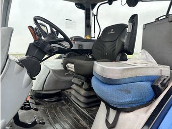 Трактор New Holland T7.210: слика 4