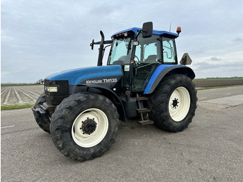 Трактор NEW HOLLAND TM135