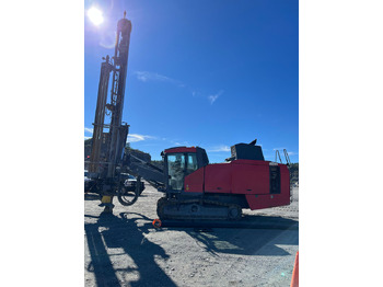 Машина за бушење EPIROC