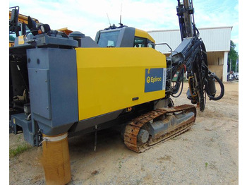 Машина за бушење EPIROC