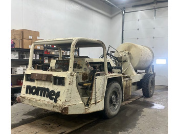 Камион миксер за бетон