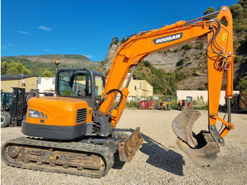 Мини багер DOOSAN