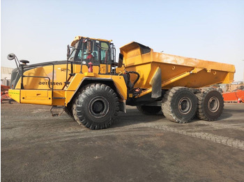 Зглобен истоварувач Komatsu HM400-3R (4pcs available in Abu Dhabi): слика 2