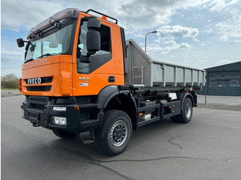 Камион со кука за подигање Iveco Trakker 360 E5 4x4  Abroller + Kran Hydraulik +: слика 1