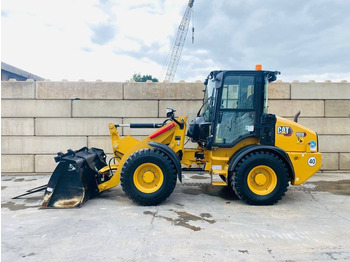 Натоварувач на тркала CATERPILLAR 908