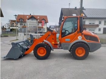 Натоварувач на тркала LIEBHERR