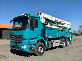 Камион со бетонска пумпа MERCEDES-BENZ Arocs 2636