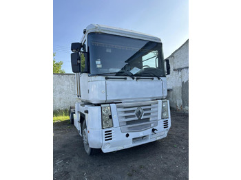 Камион влекач RENAULT Magnum 440
