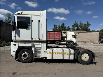 Камион влекач RENAULT Magnum 440