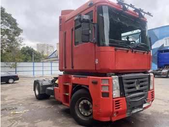 Камион влекач RENAULT Magnum 480